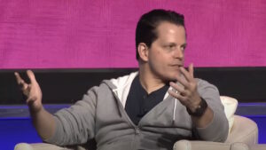 Scaramucci Recounts Final Moments with SBF as FTX Exchange Fell Apart