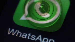 WhatsApp ‘Listening in’ Bug Raises Privacy Violation Concerns